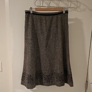 NWT Eddie Bauer Gray & Black Wool A-Line Midi Skirt w/ Embroidered Hem (Size 6)